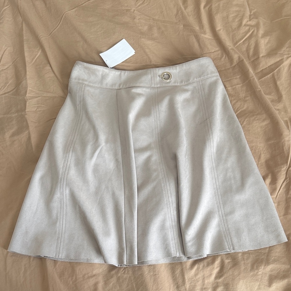 NWT H&M Cream Skirt size 6